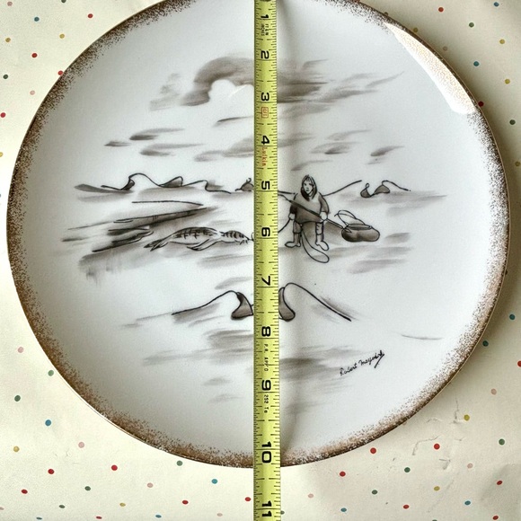 Set-2 VNTGAlaska Inuit Wild Hunt Plates Robert Mayokok TransferWare 10.25”rnd - Picture 14 of 16